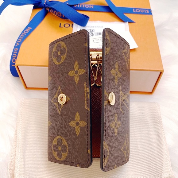❌SOLD❌NWT Louis Vuitton Key 6 Holder, M62630 - Picture 4 of 15